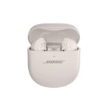 ⁦אוזניות אלחוטיות Bose QuietComfort Ultra Earbuds⁩ – תמונה ⁦4⁩